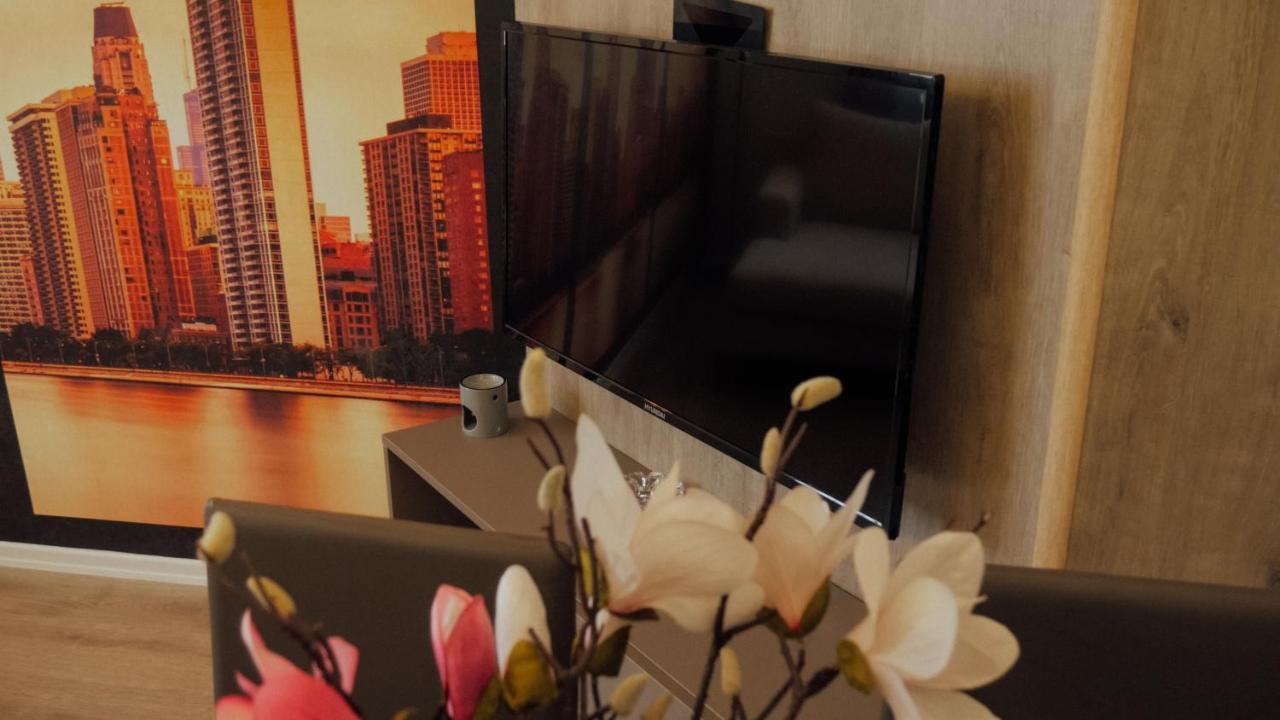 Newly Renovated Apartment Tiranë Ngoại thất bức ảnh
