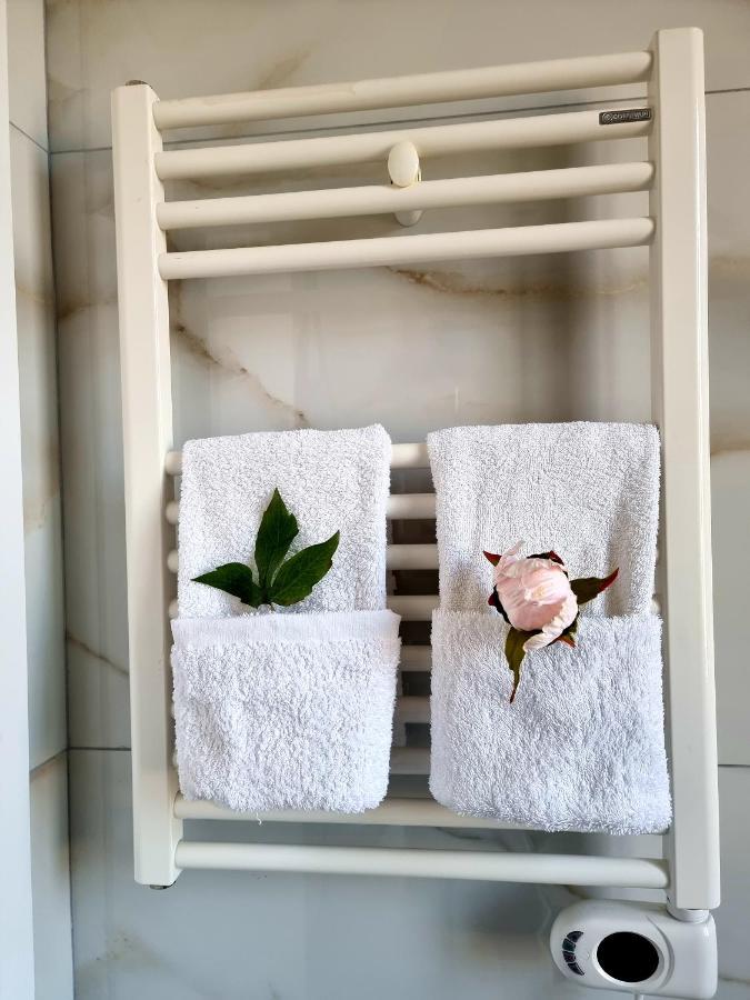 Newly Renovated Apartment Tiranë Ngoại thất bức ảnh